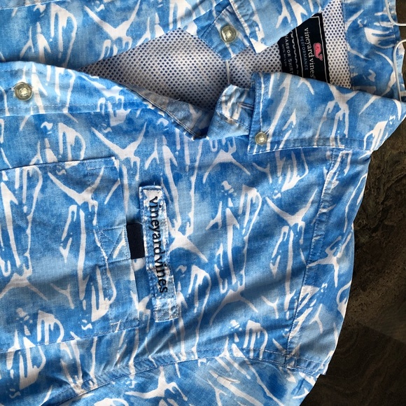 Vineyard Vines Button down Shirt - Picture 3 of 6